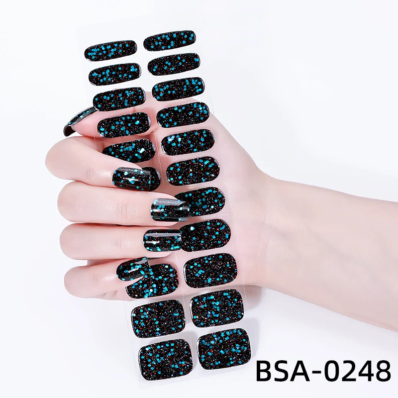 Glitzernde Nagelwickel