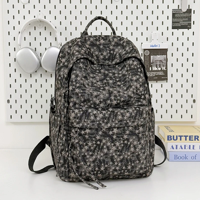 Geräumiger Rucksack mit Sternmuster Karnz