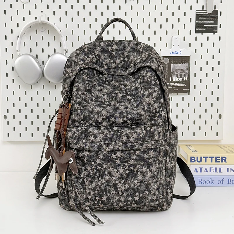 Geräumiger Rucksack mit Sternmuster Karnz
