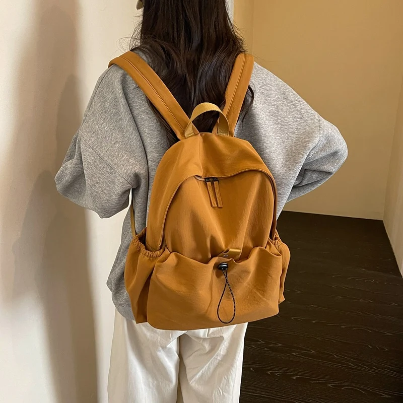 Geräumiger Mehrfach-Taschen Reise-Rucksack Karnz