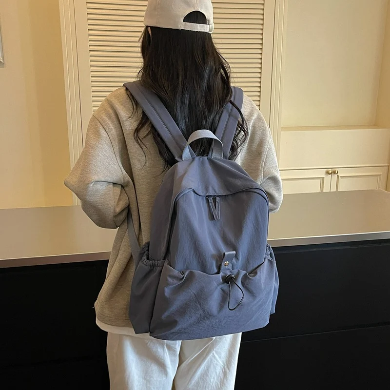 Geräumiger Mehrfach-Taschen Reise-Rucksack Karnz