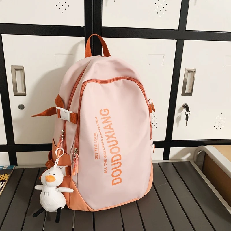Geräumiger Multi-Taschen Rucksack Karnz