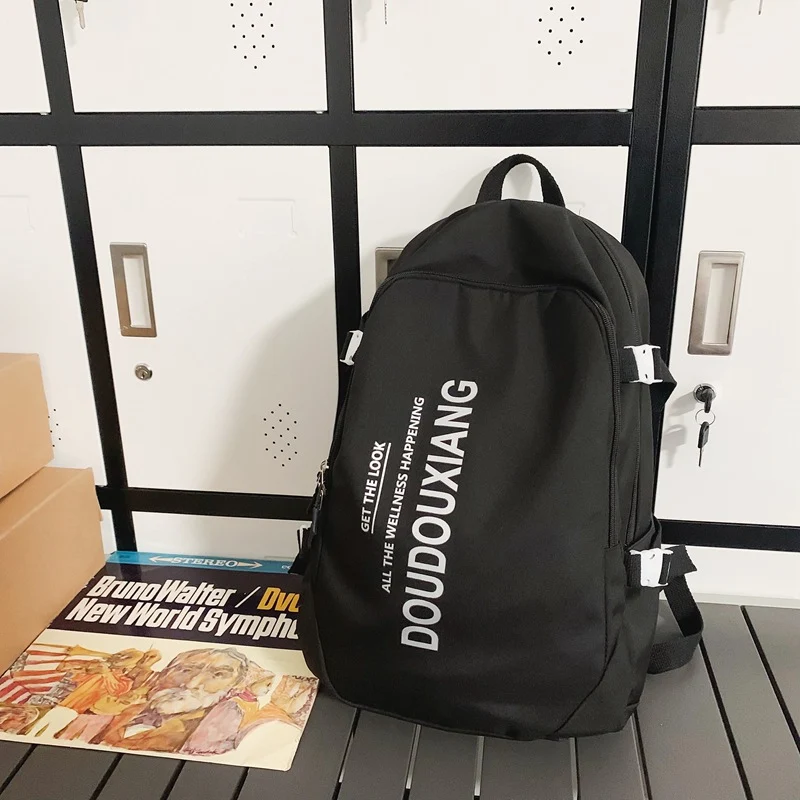 Geräumiger Multi-Taschen Rucksack Karnz