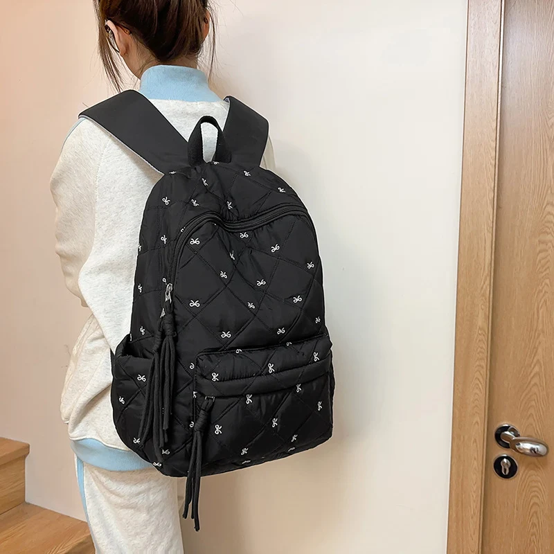 Gesteppt stilvolles Alltags-Rucksack Karnz