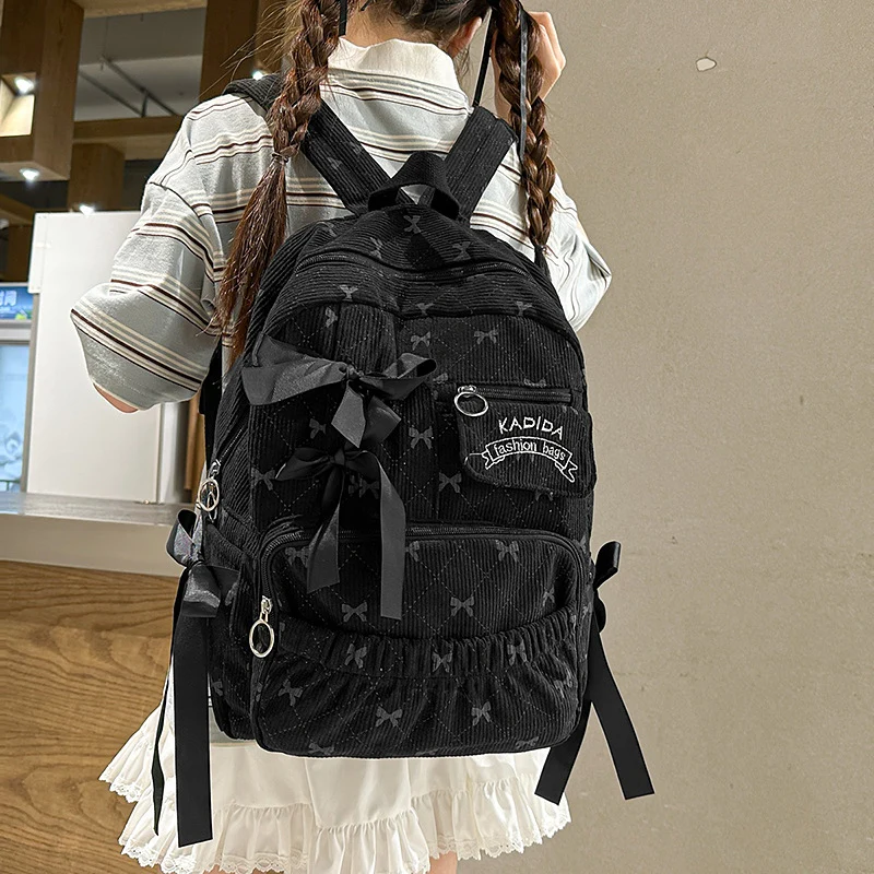 Gepolsterter Rucksack mit Schleifenverzierung Karnz