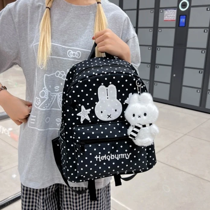 Polka-Dots Cartoon-Themen Rucksack mit Plüsch Charm Karnz