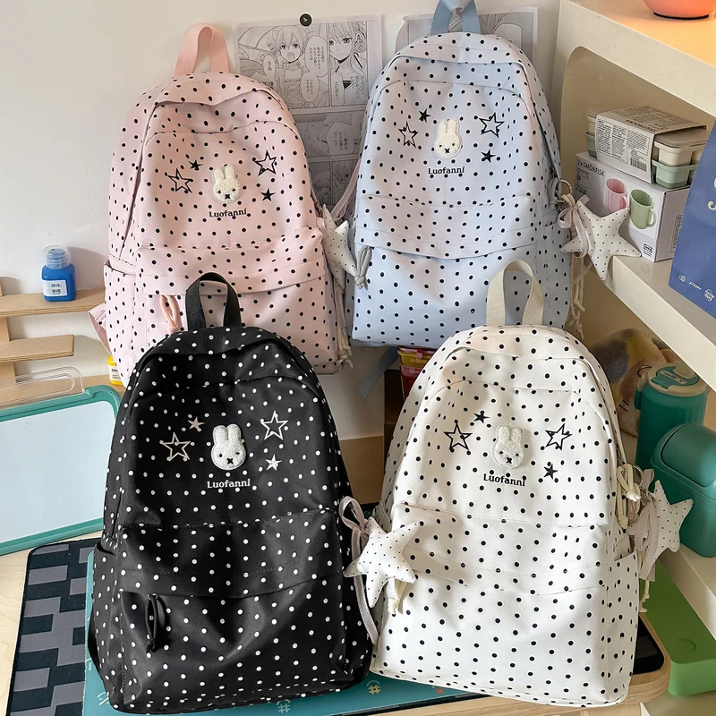 Polka Dot Rucksack mit süßen Figurenakzenten Karnz