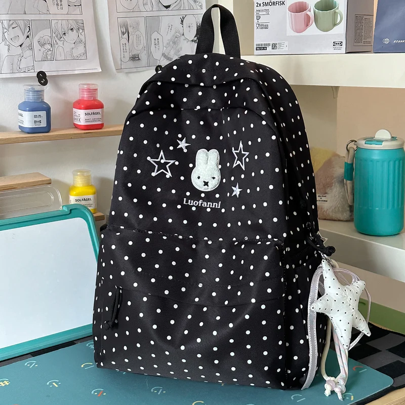 Polka Dot Rucksack mit süßen Figurenakzenten Karnz
