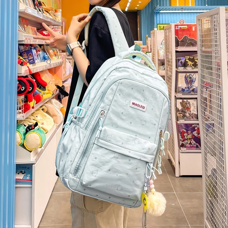 Verspielt gepunktetes Design Rucksack Karnz