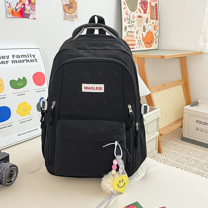 Verspielt gepunktetes Design Rucksack Karnz