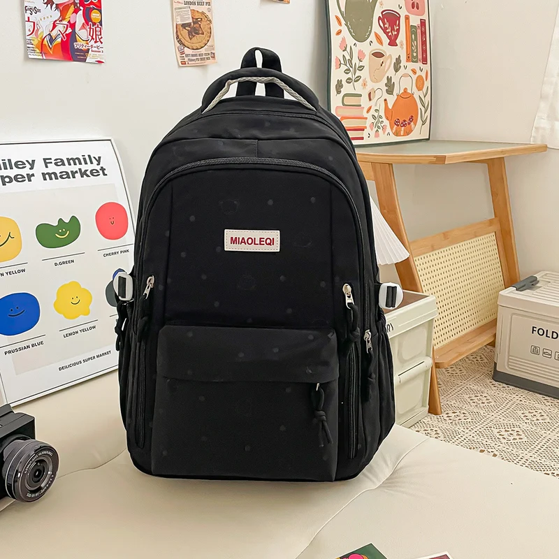Verspielt gepunktetes Design Rucksack Karnz