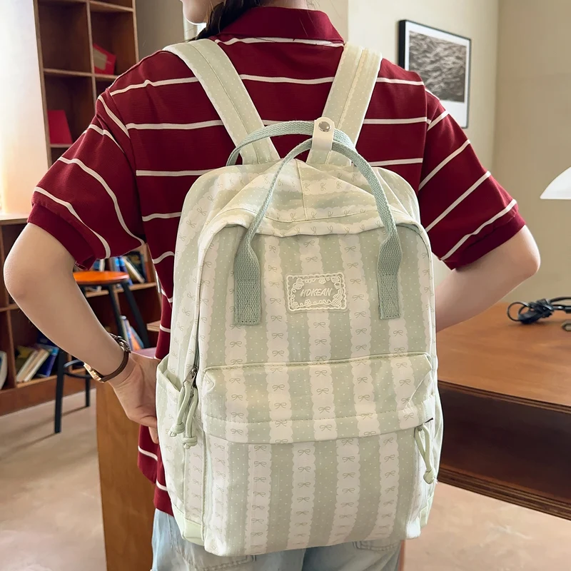 Verspielter Grafikdruck Rucksack Karnz