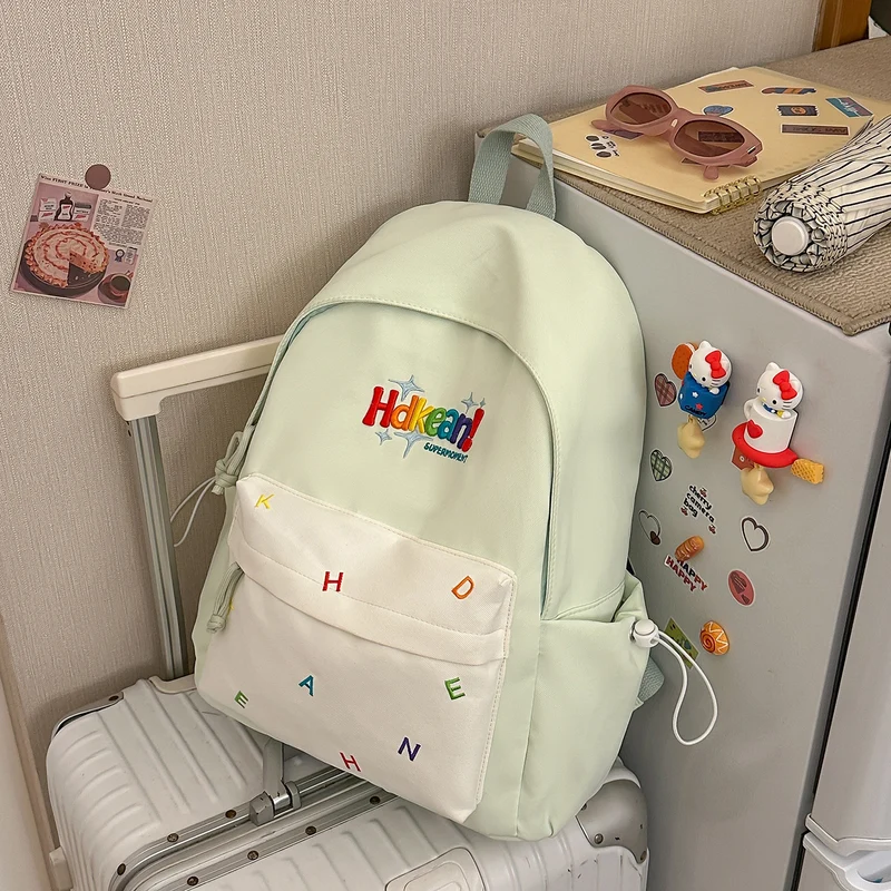 Verspielter Grafik-Rucksack Karnz