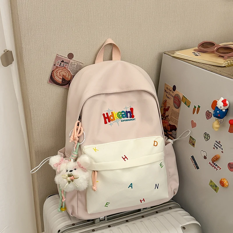 Verspielter Grafik-Rucksack Karnz