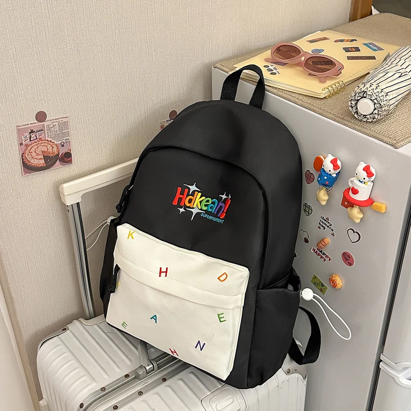 Verspielter Grafik-Rucksack Karnz