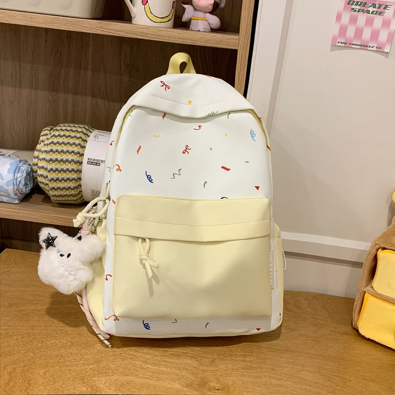 Verspielt gemusterter Rucksack Karnz