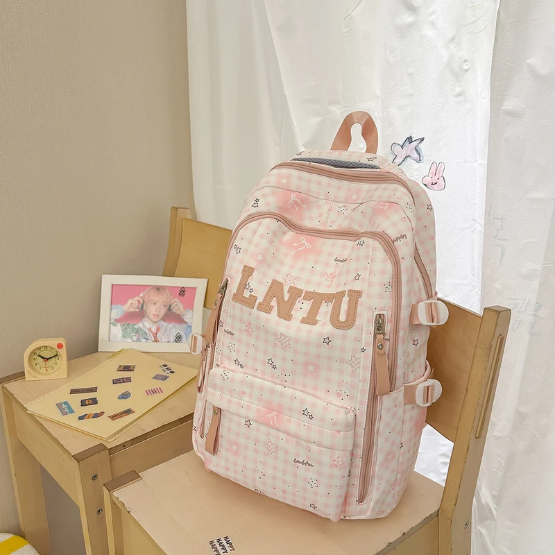 Verspielter Rucksack mit Mehrfachfächern Design Karnz