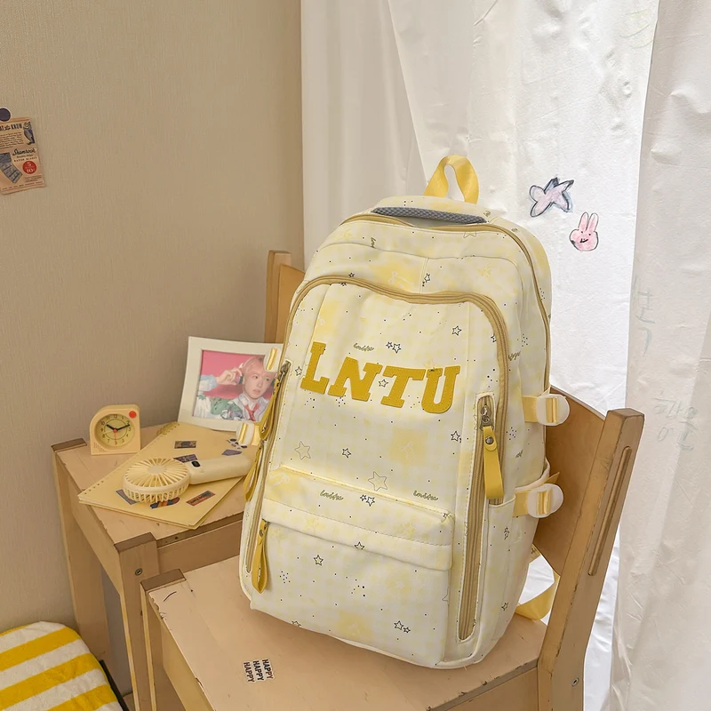 Verspielter Rucksack mit Mehrfachfächern Design Karnz