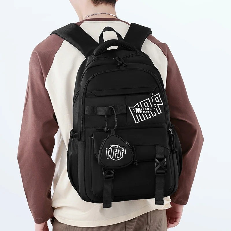 Multifunktionaler urbaner Rucksack mit erweitertem Stauraum Karnz
