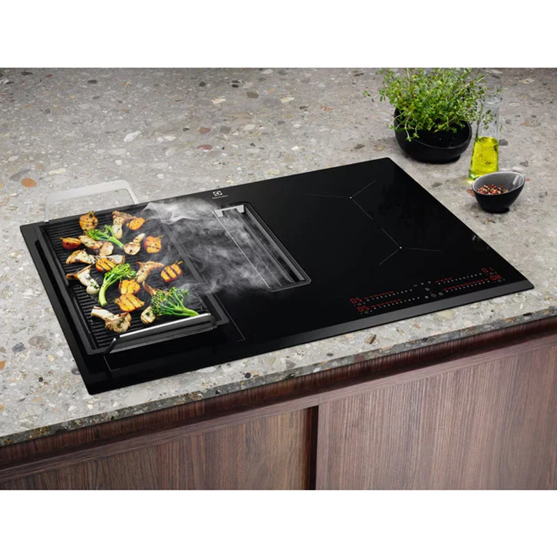 Electrolux 80CM 4 Zone Induction Kochfeld mit Extractor Ventilation System - Schwarz | LCC83443