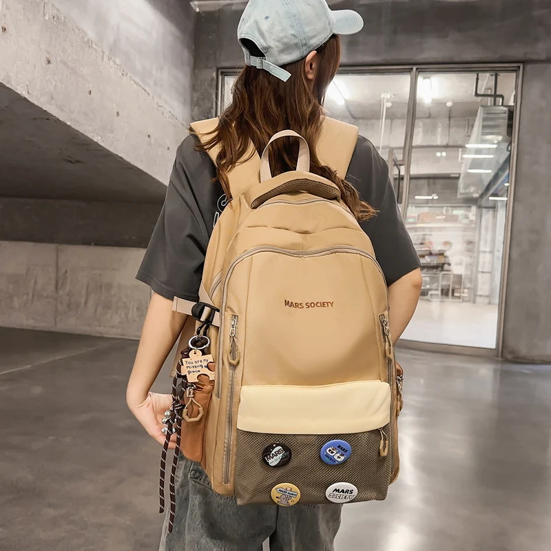 Multi-Taschen Tagesrucksack Karnz