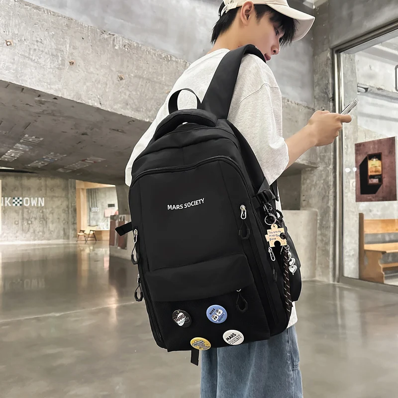 Multi-Taschen Tagesrucksack Karnz
