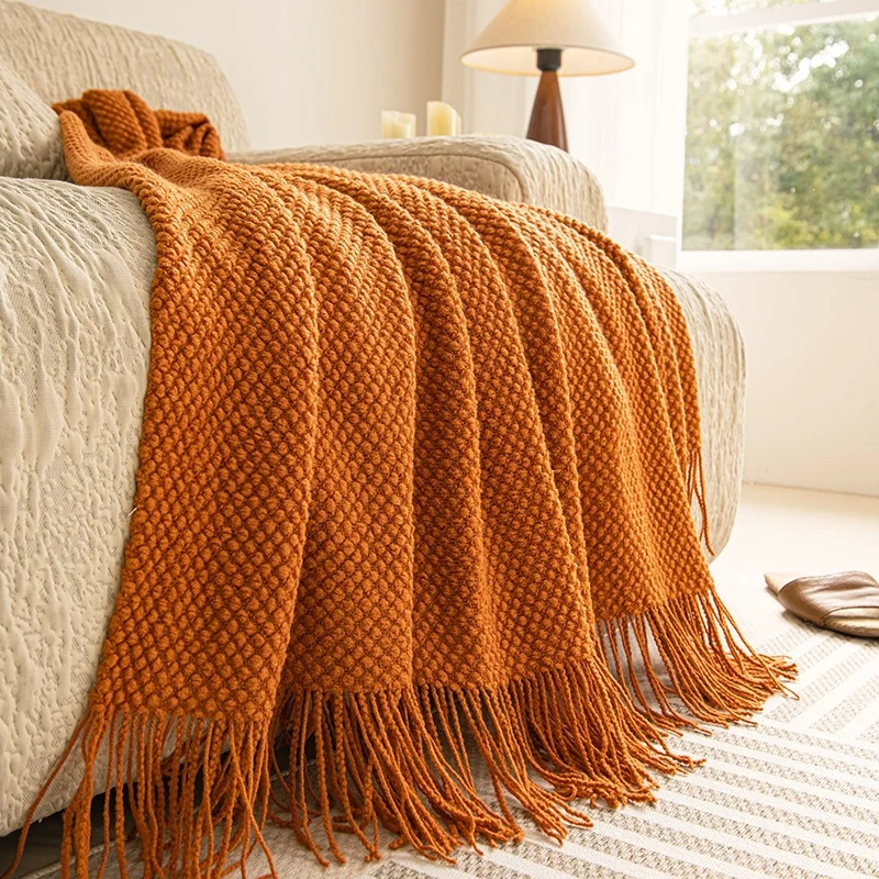 Strukturierte Strickwurfdecke