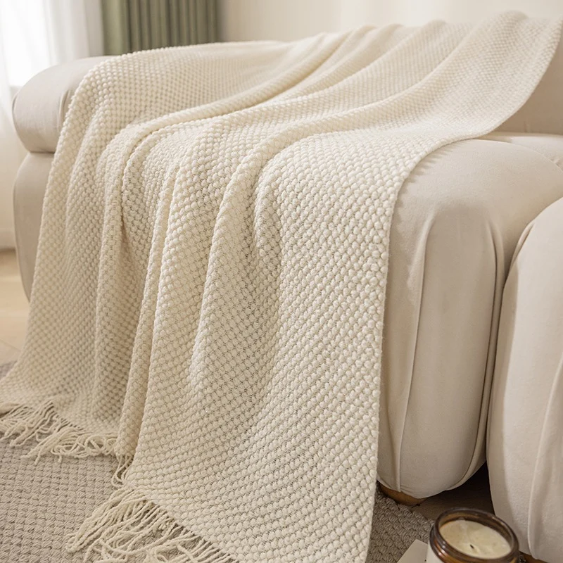 Strukturierte Strickwurfdecke