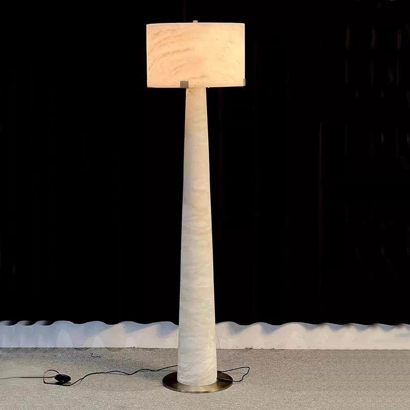 Elegante Stehlampe