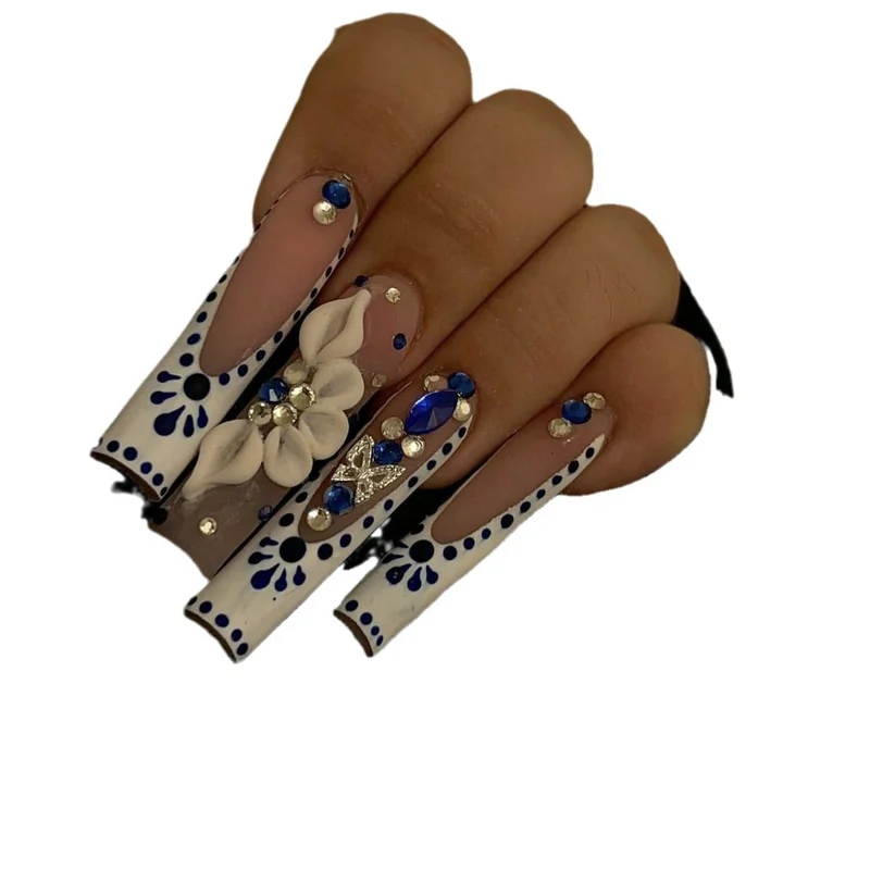 Dekorativer Nagelkunstset