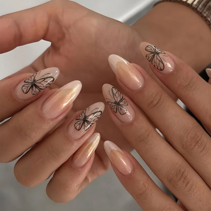 Künstlerische Nagelkunst