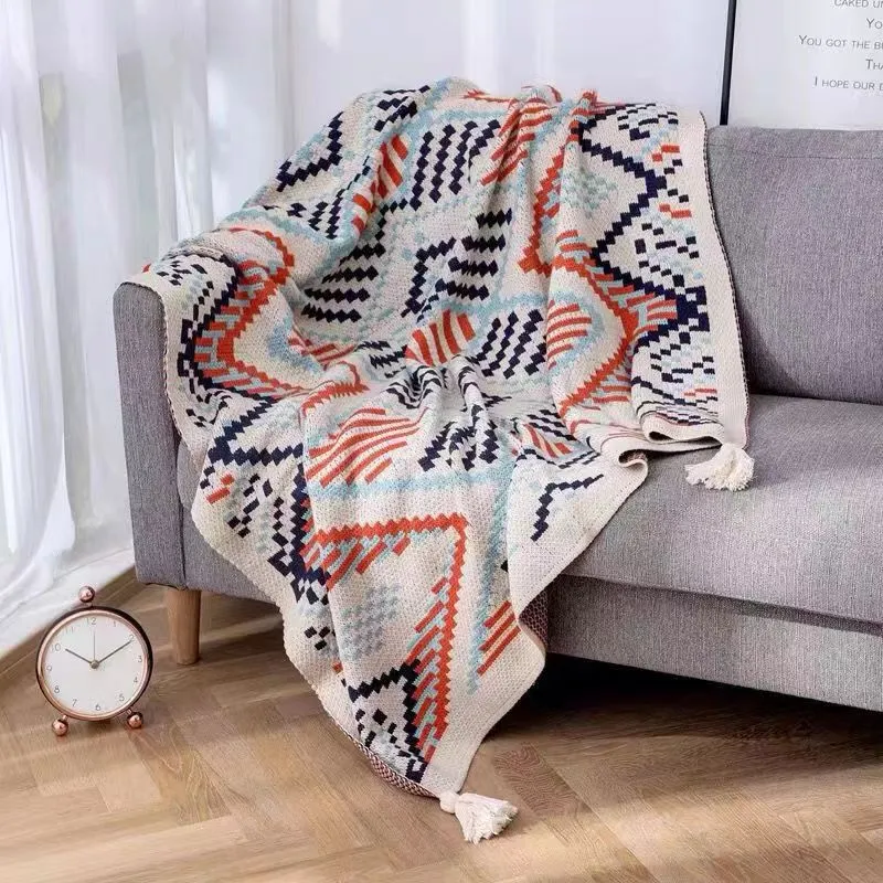 Geometrische Strick-Decke