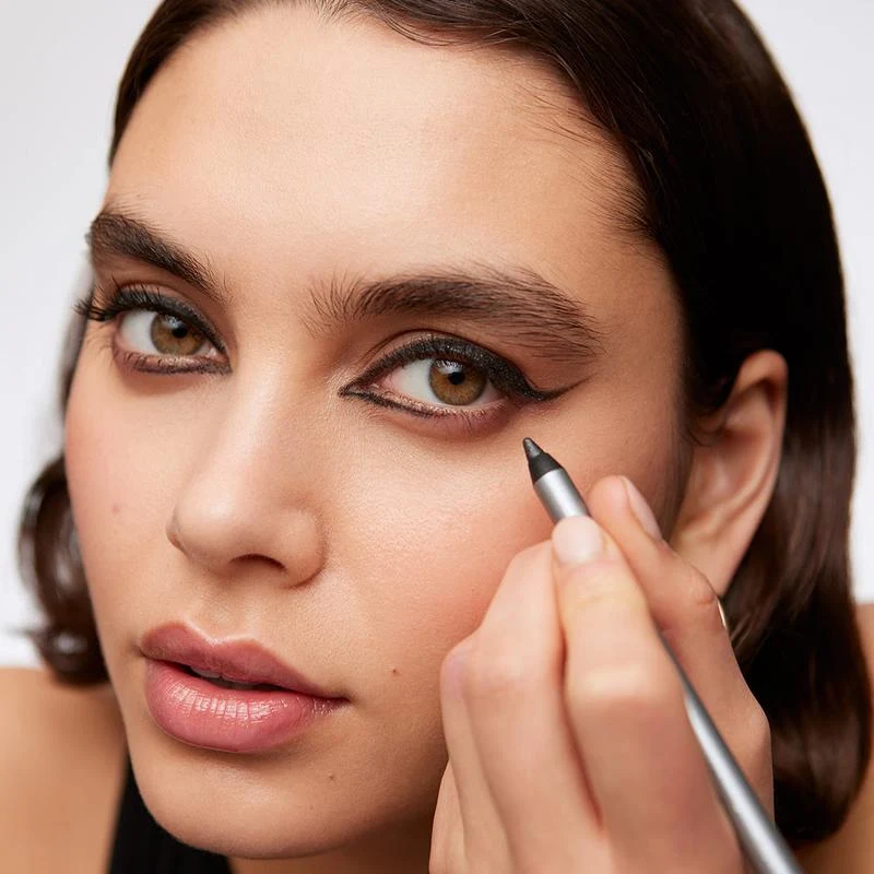 Wasserfester Eyeliner (hält 1440 Min.) – Wischfest, vegan, Präzisionsspitze