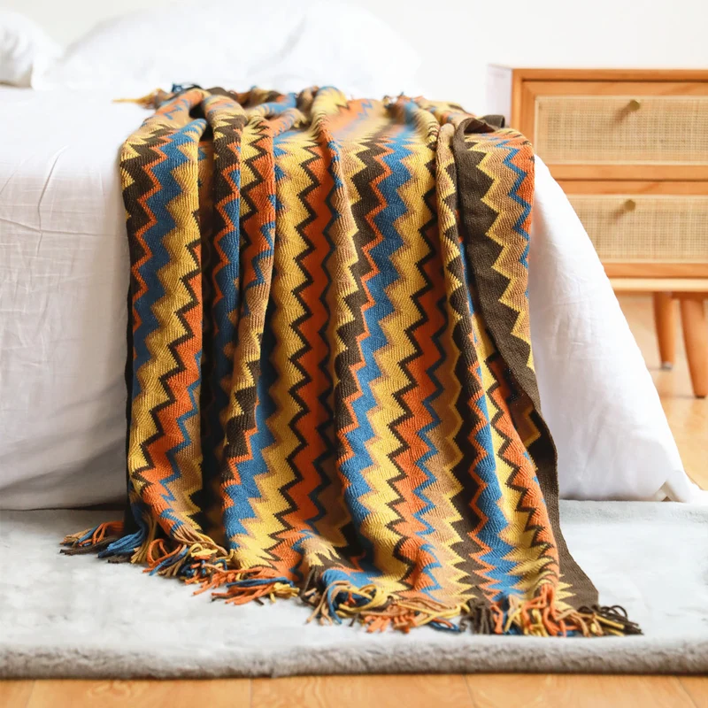 Strukturierte Strickwurfdecke