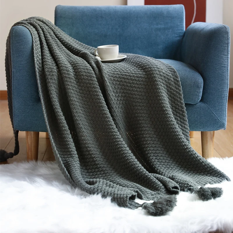 Strukturierte Strickwurfdecke