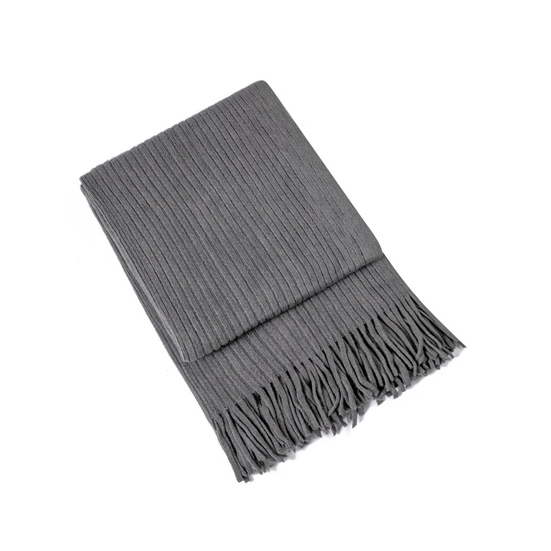 Gemütliche gestrickte Wurfdecke