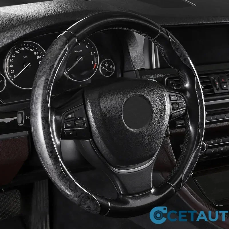 🚗 50% RABATT! 🧤 Universal Anti-Rutsch Auto-Lenkradabdeckung – Weiches Mikrofasermaterial, Rutschfeste Innenschicht & Ideal Für Mehr Komfort Und Kontrolle Beim Fahren 🛡️
