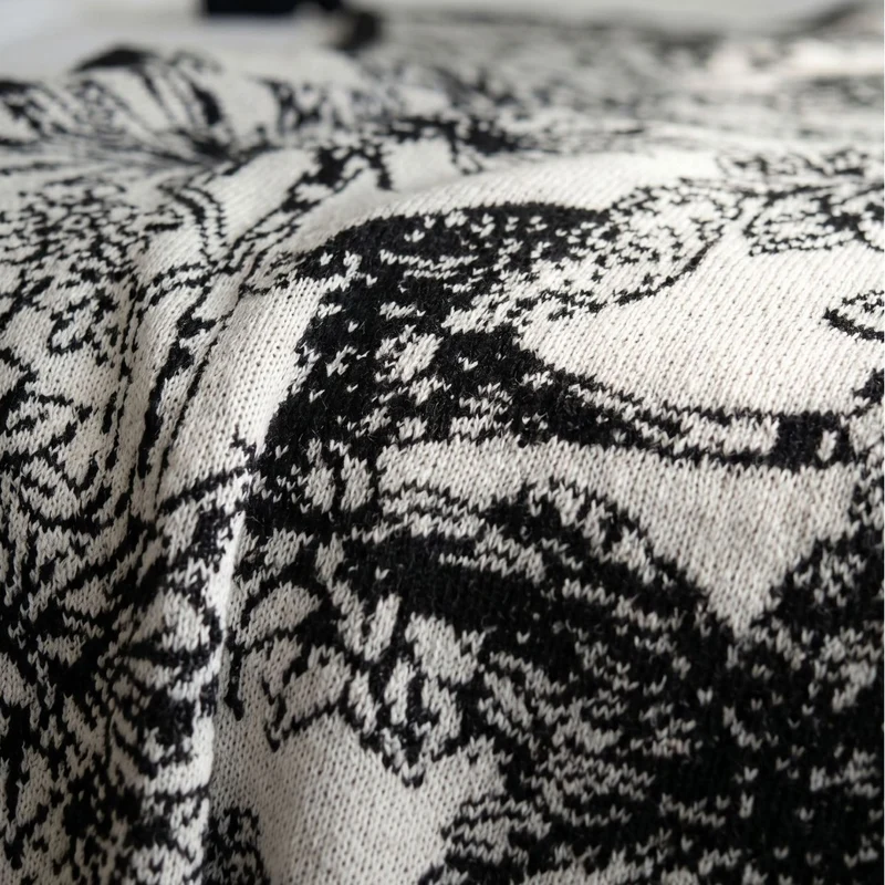 Elegante Jacquard Strickwurfdecke
