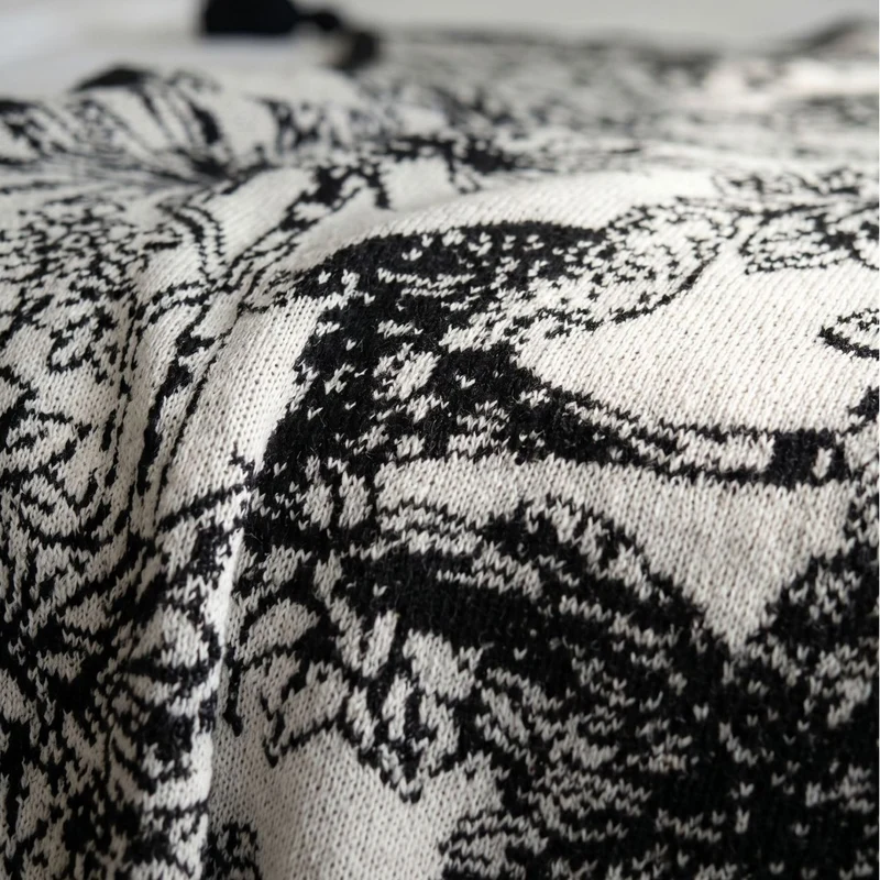 Elegante Jacquard Strickwurfdecke