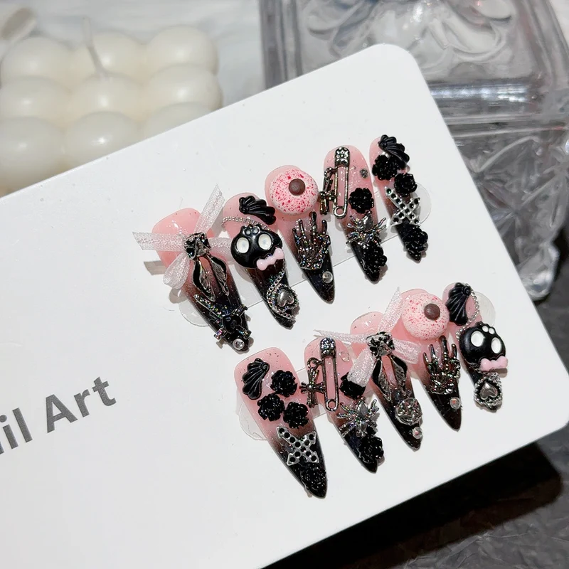 Gothic-Themen dekoratives Press-On-Nagelkunstset