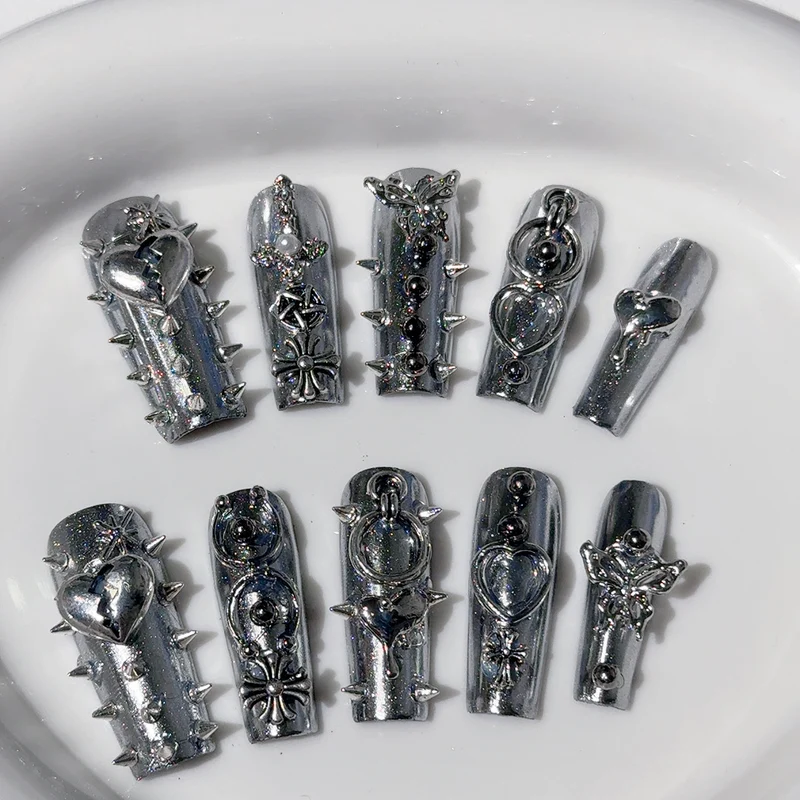 Gothic-inspiriertes metallisches Nagelkunstset