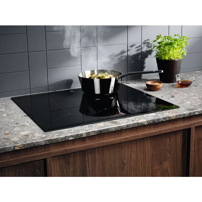 Electrolux 60CM 4 Zone Induction Kochfeld - Schwarz | LIS62443