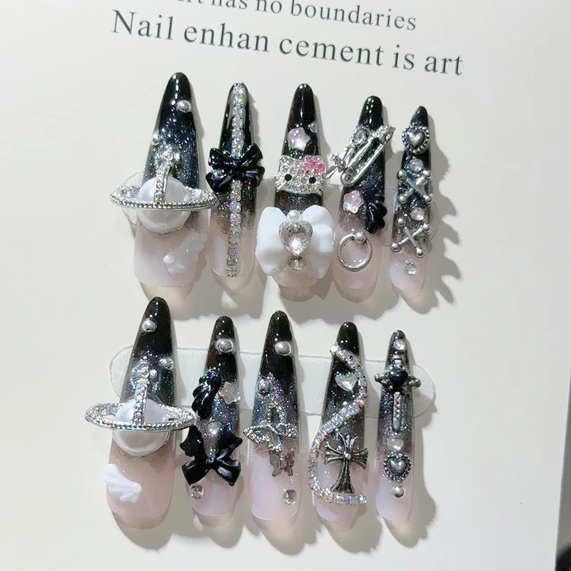 Gothic-inspirierte dekorative Press-On-Nagel-Set