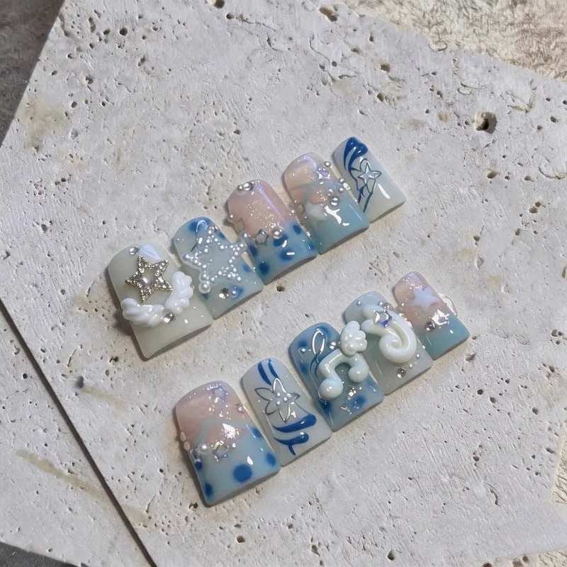 Dekoratives thematisches Press-On Nail Art Set