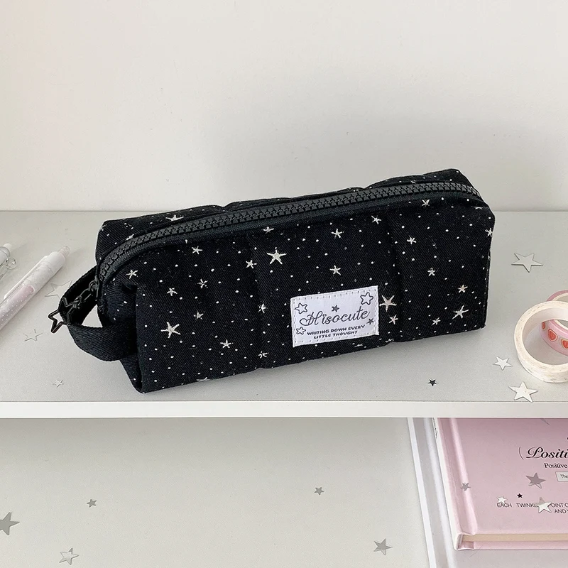 Stylisches mit Sternen verziertes Etui