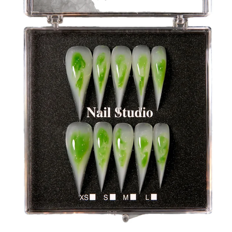 Stiletto Press-On Nagelset mit einzigartigem Marmor Design