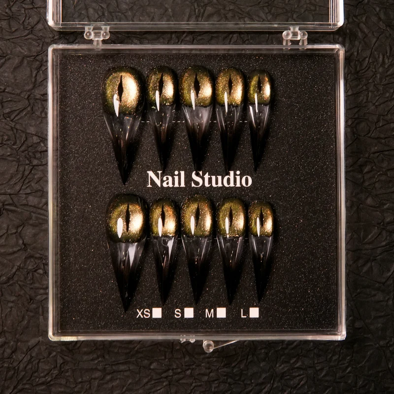 Stiletto Press-On Nail Set mit Metallic-Finish
