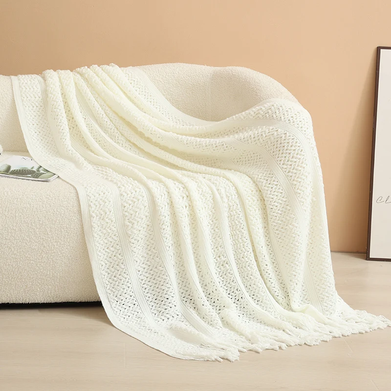 Strukturierte Strickwurfdecke