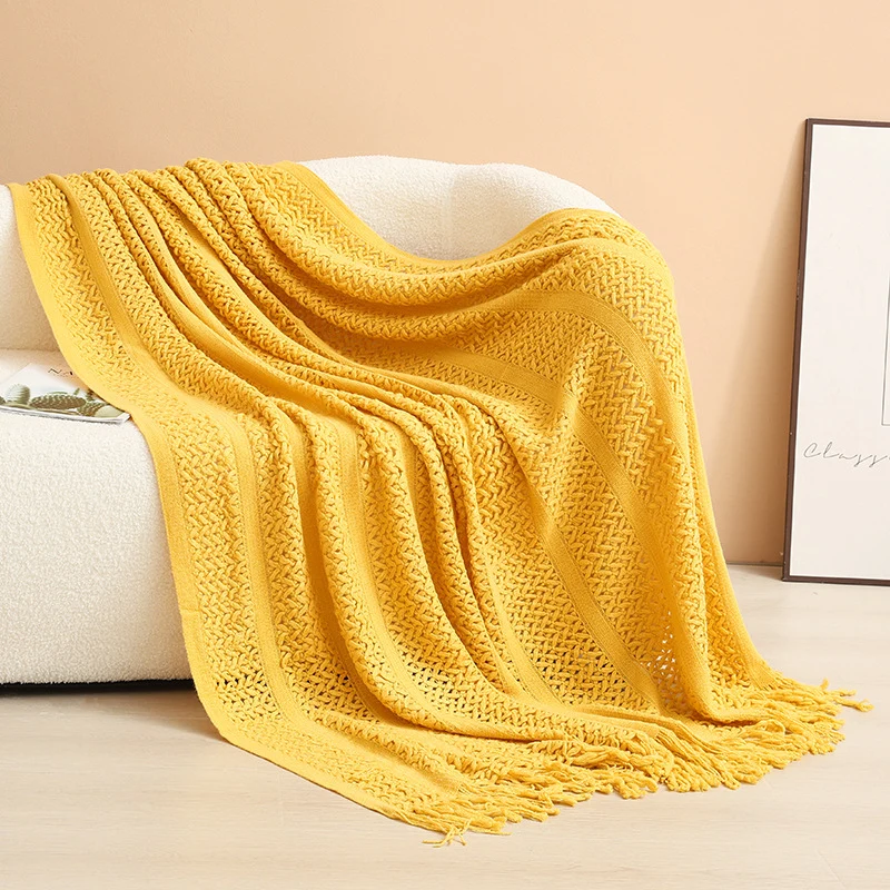 Strukturierte Strickwurfdecke
