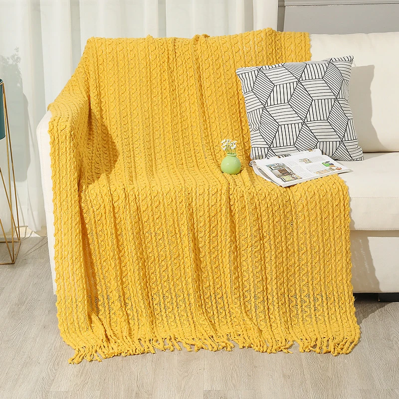 Strukturierte Strickwurfdecke